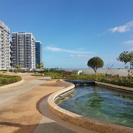 Mactan Newtown Condo With Garden And Ocean View 8Newtown Blvd Lapu-Lapu City Esterno foto