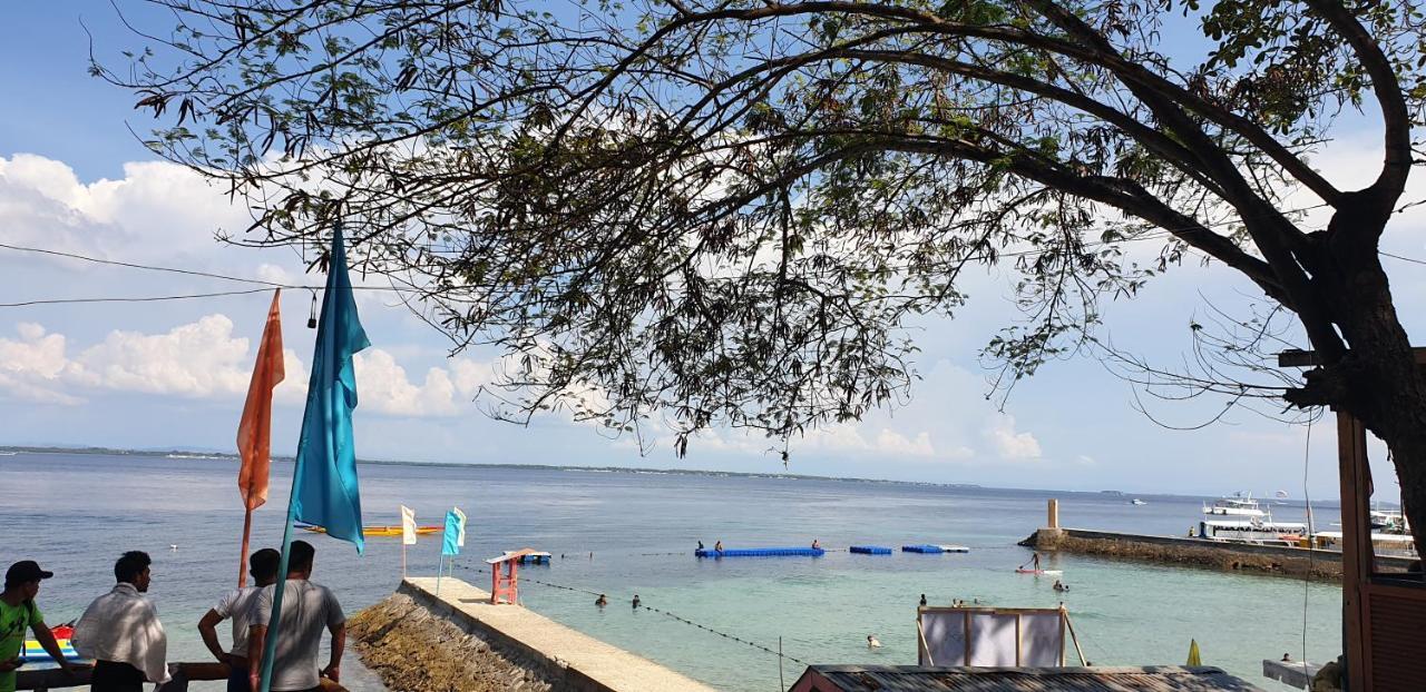 Mactan Newtown Condo With Garden And Ocean View 8Newtown Blvd Lapu-Lapu City Esterno foto