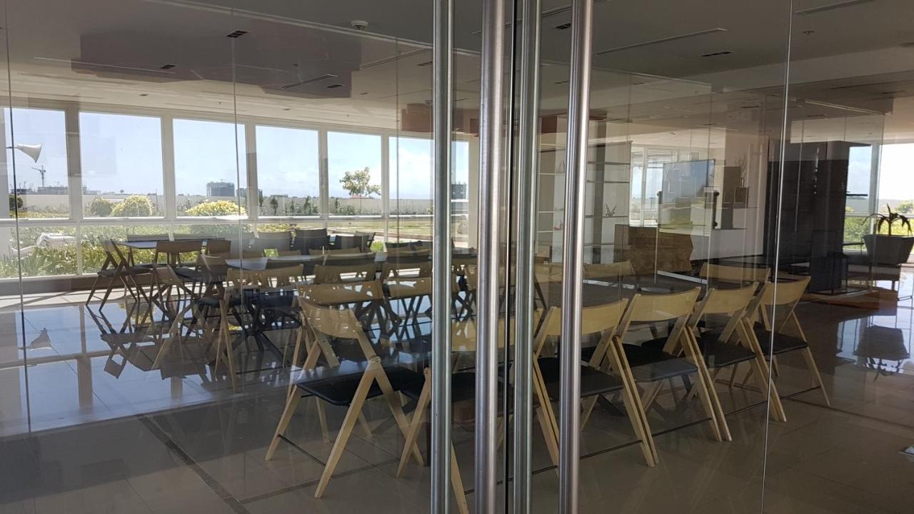 Mactan Newtown Condo With Garden And Ocean View 8Newtown Blvd Lapu-Lapu City Esterno foto